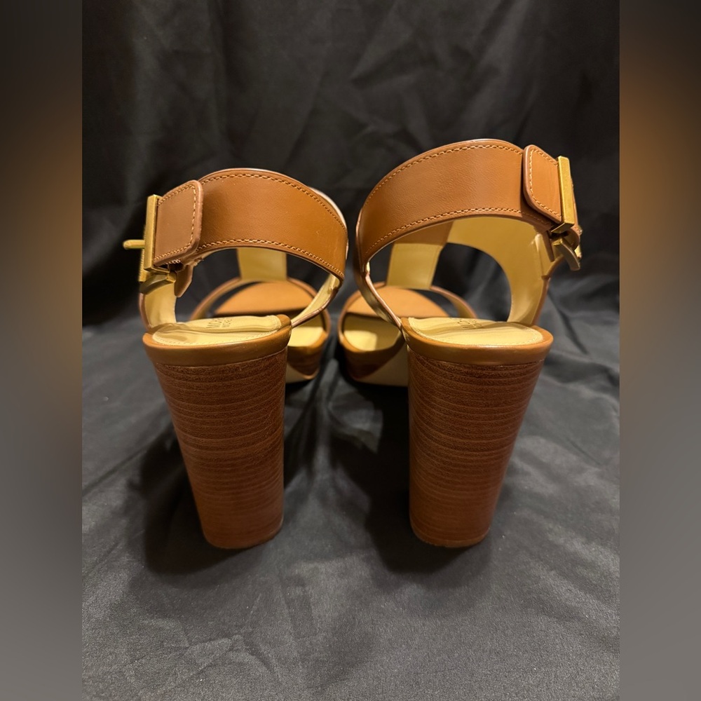 NWOT Michael Kors Becker T-Strap Platform Brown Leather Sandals Size 9 - Picture 5 of 10